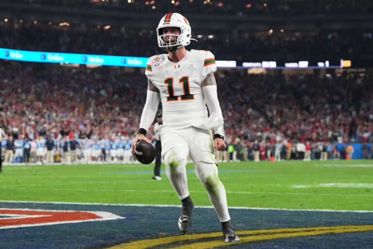 Miami rentre chez lui pour tenter de remporter le titre national après avoir battu le Mississippi au Fiesta Bowl