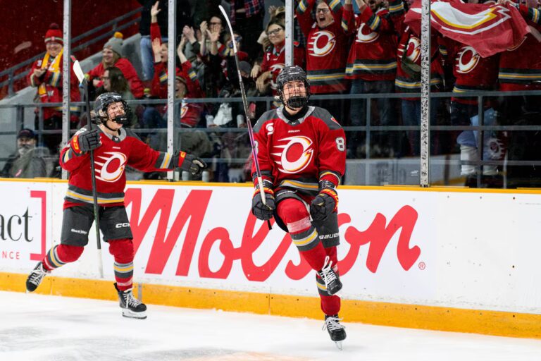 Ottawa Charge a battu les Goldeneyes de Vancouver 4-2 pour une cinquième victoire consécutive
