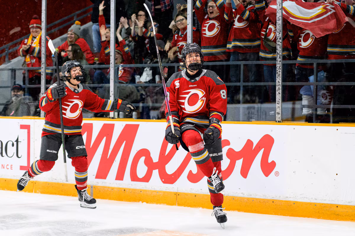 Ottawa Charge a battu les Goldeneyes de Vancouver 4-2 pour une cinquième victoire consécutive