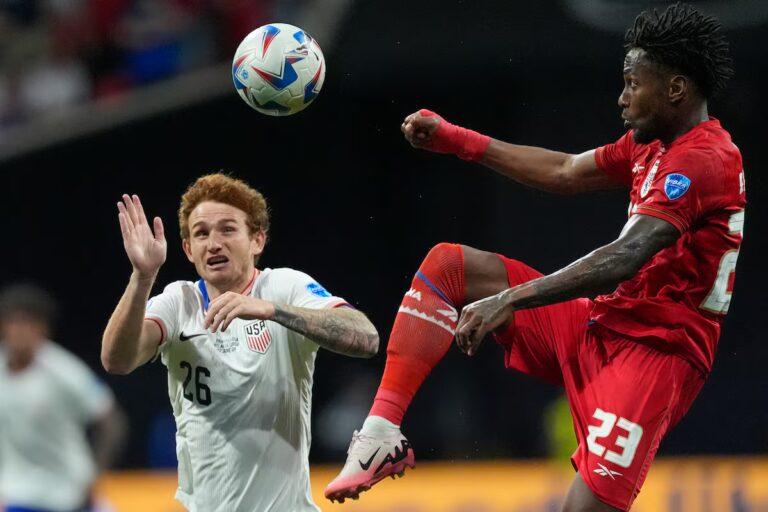 Sargent a été exclu de l'entraînement de l'équipe première de Norwich au milieu des rumeurs de transfert du TFC