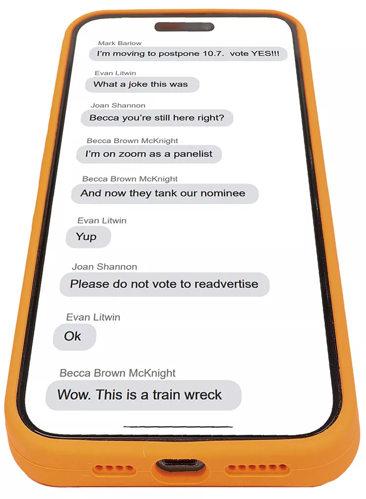 Un journaliste a surpris des conseillers municipaux en train de bavarder lors d'une discussion de groupe