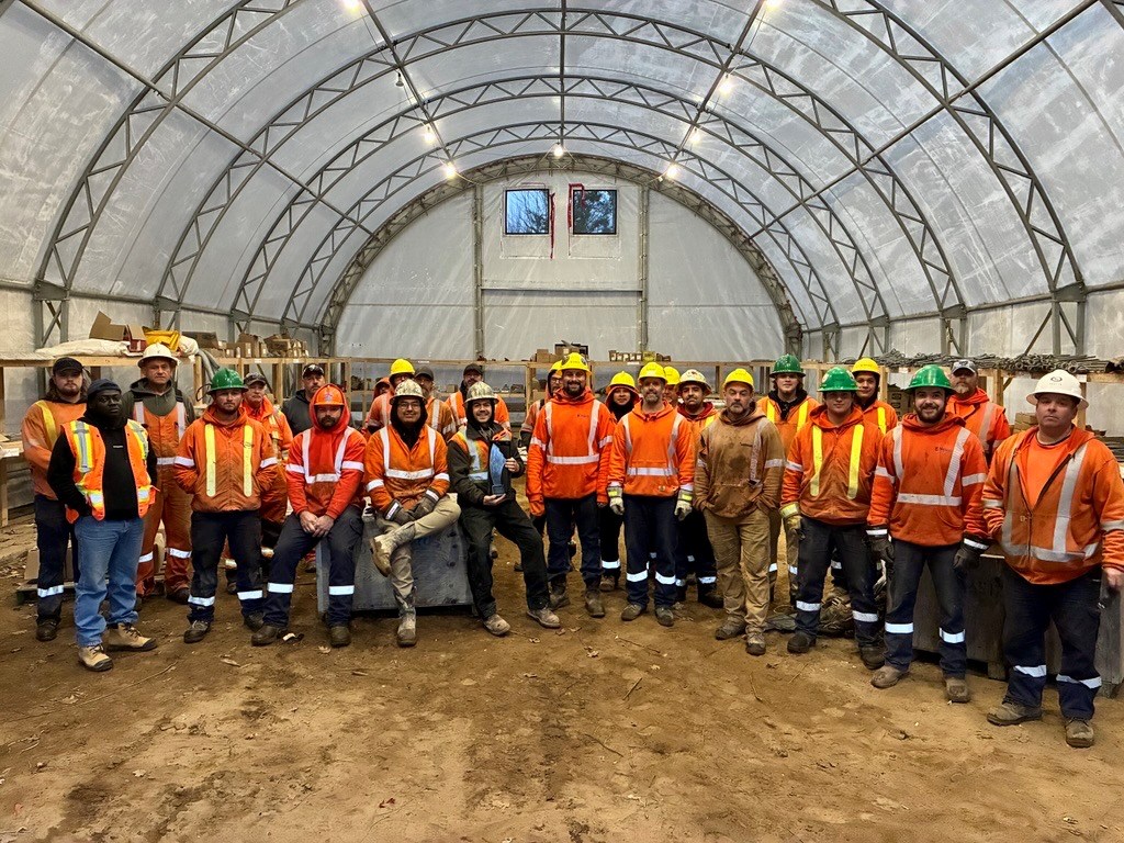 Valard Construction nommé l'employeur de services publics et d'électricité le plus sûr au Canada lors des Prix canadiens d'excellence en sécurité 2025