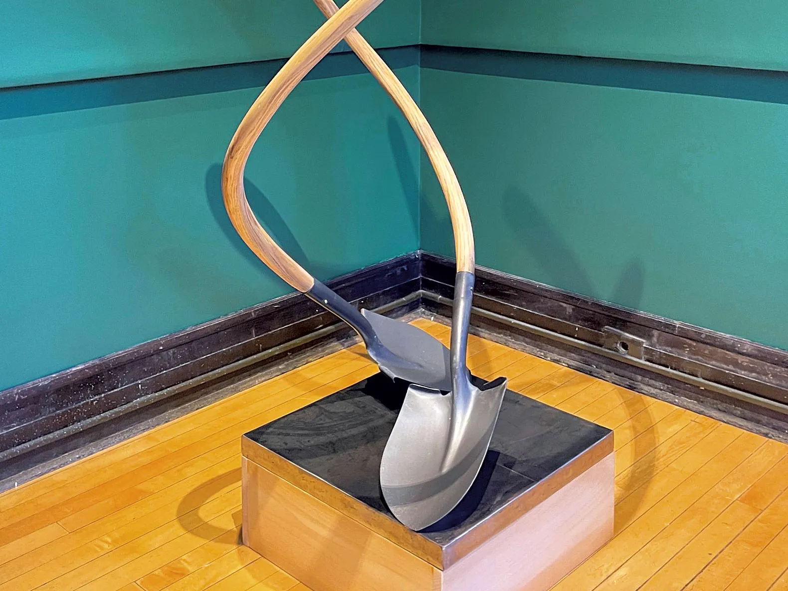 L'artiste Elliott Katz raconte son histoire au musée de Brattleboro