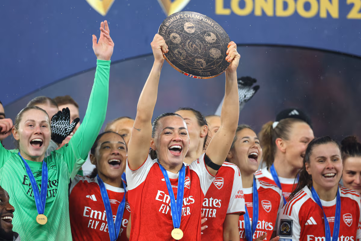 Arsenal remporte sa première Coupe des Champions Féminine grâce à une victoire palpitante contre les Corinthians