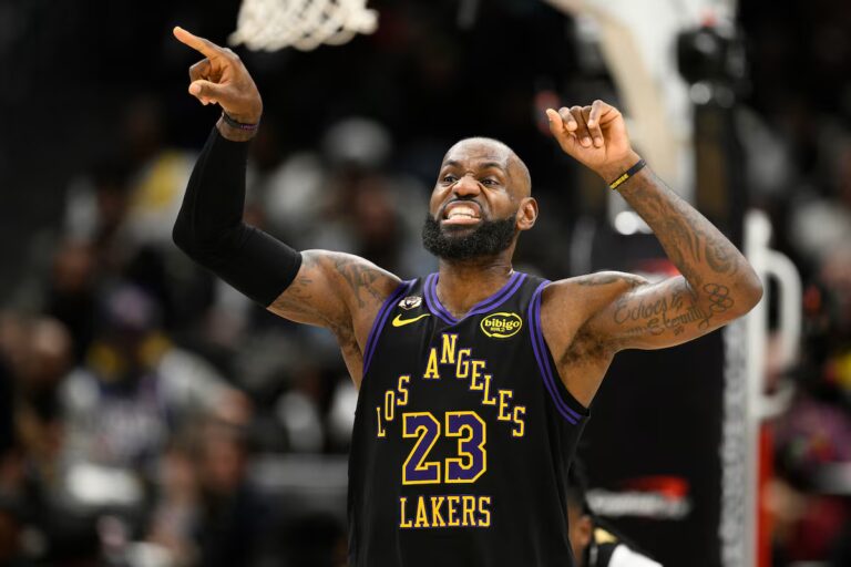 La séquence All-Star de LeBron atteint 22 ans alors que la NBA annonce ses réserves