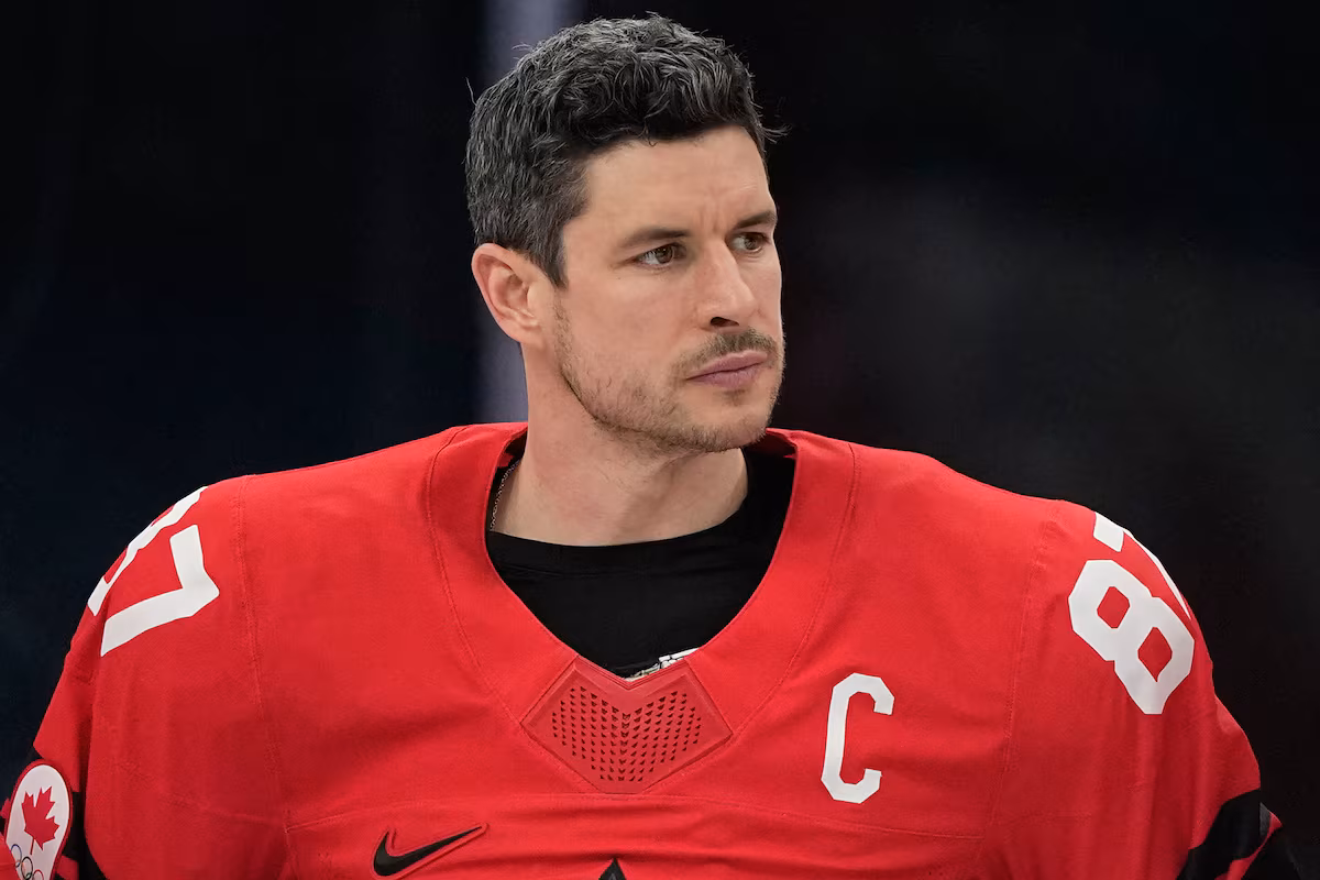 Le capitaine des Penguins, Sidney Crosby, devrait rater quatre semaines pour se remettre d'un coup dur aux Jeux olympiques.