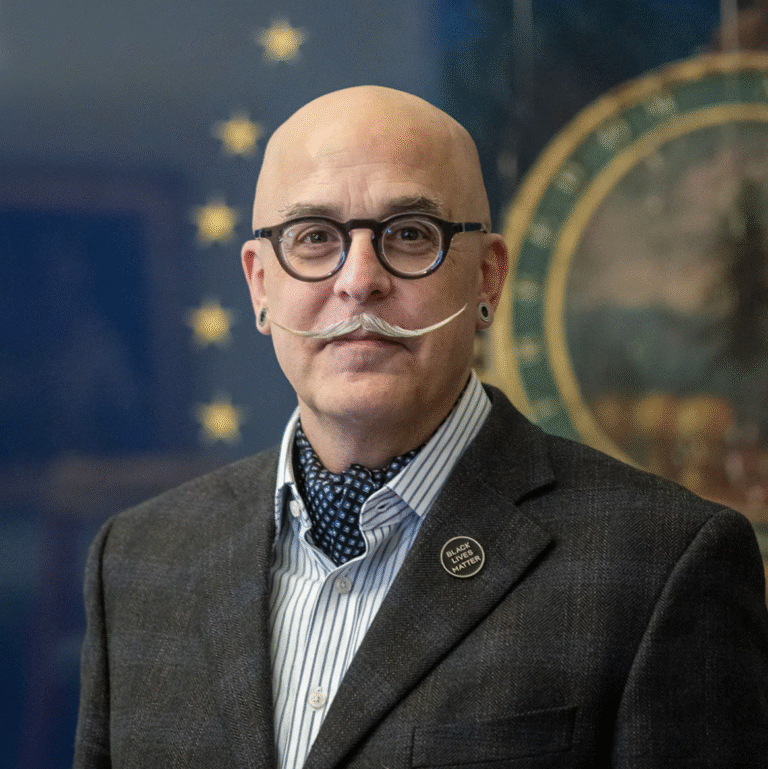 Le comité d’éthique de la Chambre rejette la plainte des Abénakis du Vermont