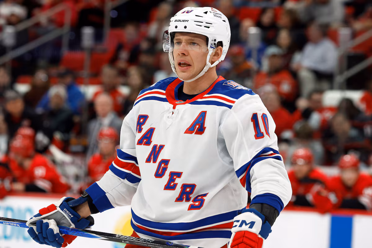 Les Kings acquièrent Panarin, le meilleur marqueur, dans un échange avec les Rangers
