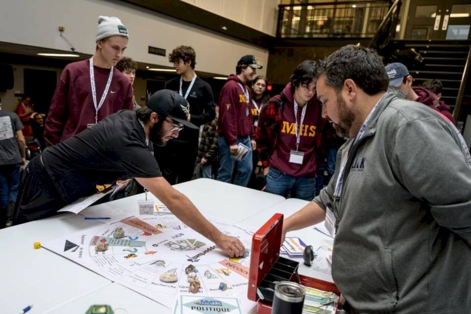 Une organisation d'approvisionnement minier obtient 1,5 million de dollars pour éduquer les jeunes