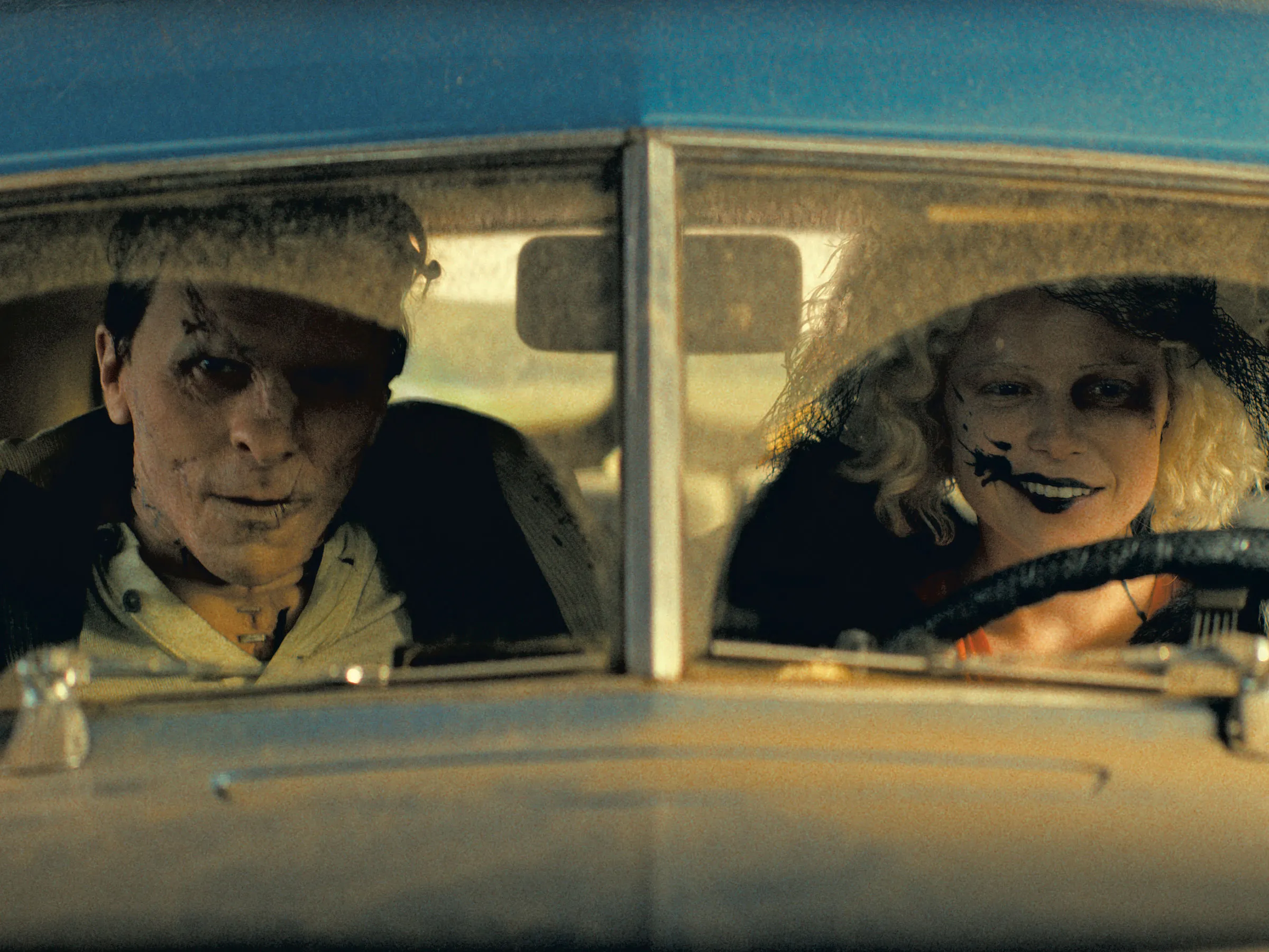 « La mariée ! » de Maggie Gyllenhaal Offre une nouvelle tournure chaotique sur le mythe de Frankenstein