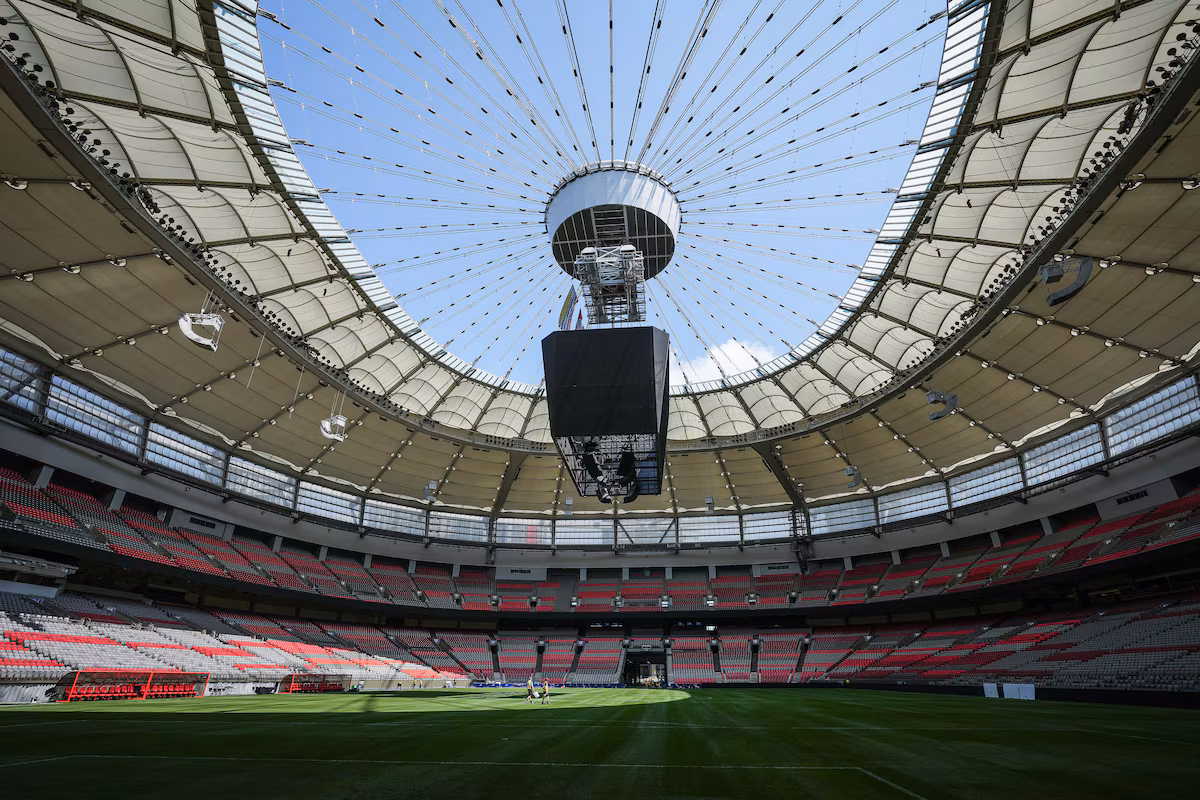 À 100 jours de la Coupe du Monde de la FIFA, le compte à rebours commence pour Toronto et Vancouver