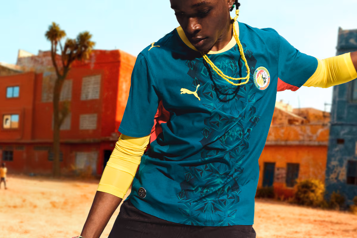 À l'approche de la Coupe du Monde, les kits de football sont devenus une déclaration de style