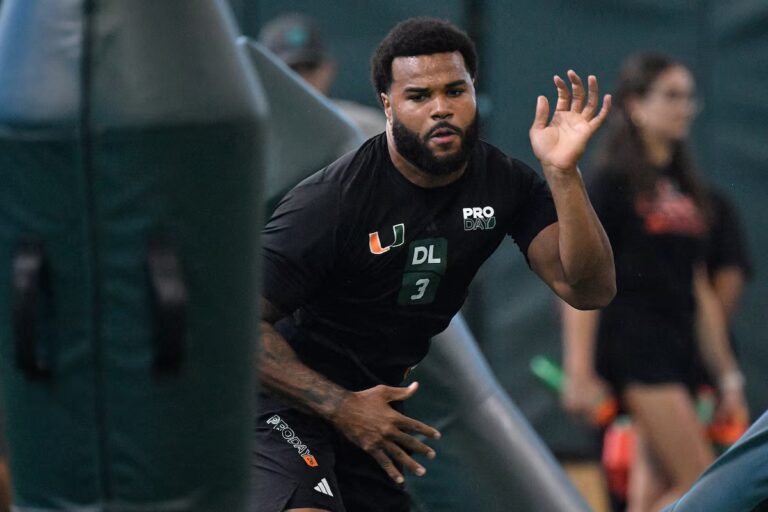 Akheem Mesidor d'Ottawa est toujours « le même enfant » malgré le battage médiatique de la NFL, selon l'entraîneur du secondaire