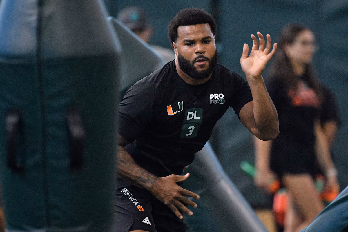 Akheem Mesidor d'Ottawa est toujours « le même enfant » malgré le battage médiatique de la NFL, selon l'entraîneur du secondaire