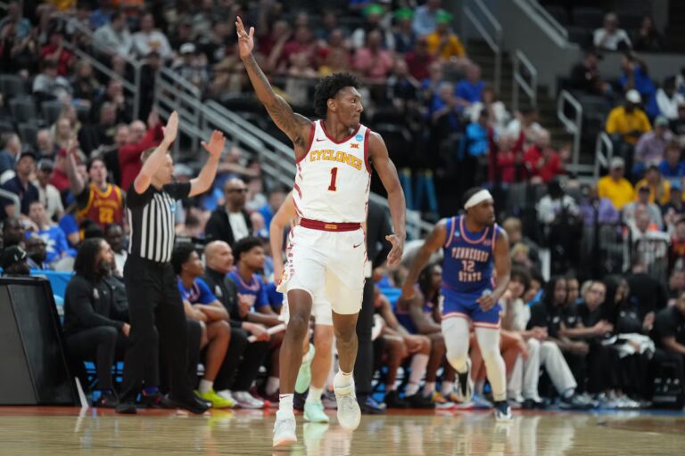 Dans l'Iowa, ne vous attendez pas à ce que les fans des Cyclones et des Hawkeyes s'unissent pour le Sweet 16