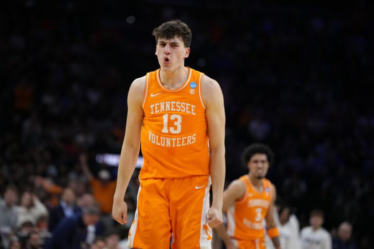 Eh bien, c'était amusant tant que ça durait. Il ne reste plus de tranches masculines parfaites de March Madness après la victoire du Tennessee