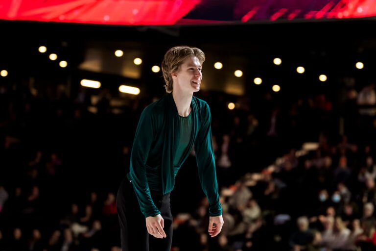 Gogolev du Canada cherche à bâtir sur sa performance olympique aux championnats du monde de patinage artistique