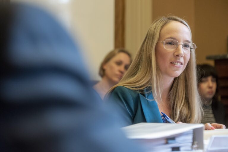 L'Agence de l'Éducation découvre des erreurs dans le bulletin scolaire de l'État