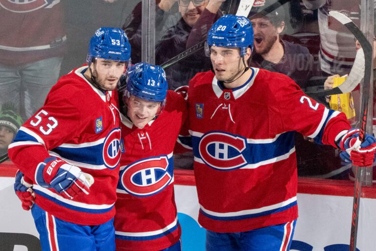 Le 44e but de Caufield et les 41 arrêts de Dobes mènent les Canadiens devant les Hurricanes