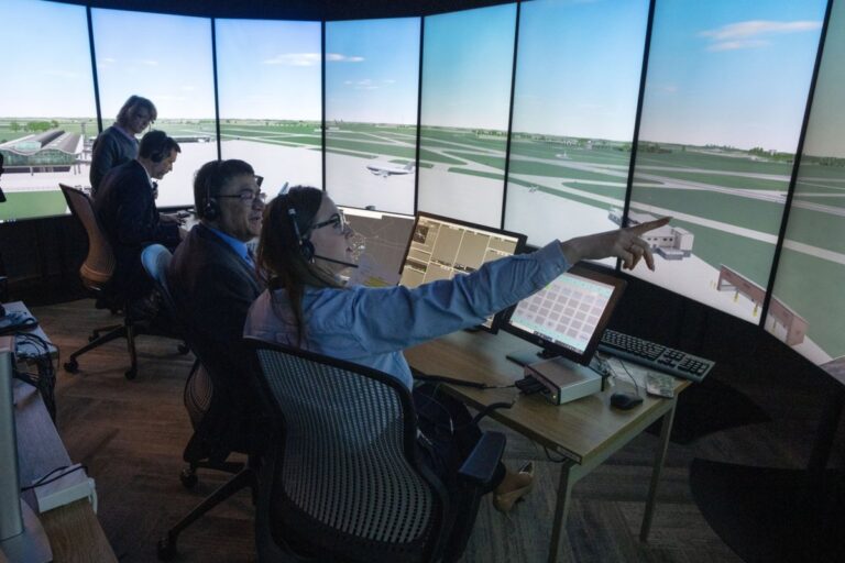 Le Canada manque de 200 contrôleurs aériens, selon Nav Canada