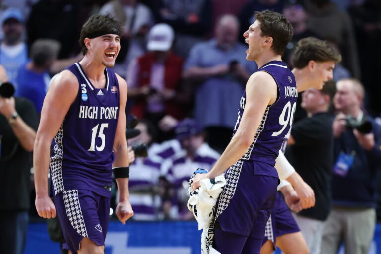 Le n°12 High Point étourdit le n°5 du Wisconsin pour la surprise de March Madness