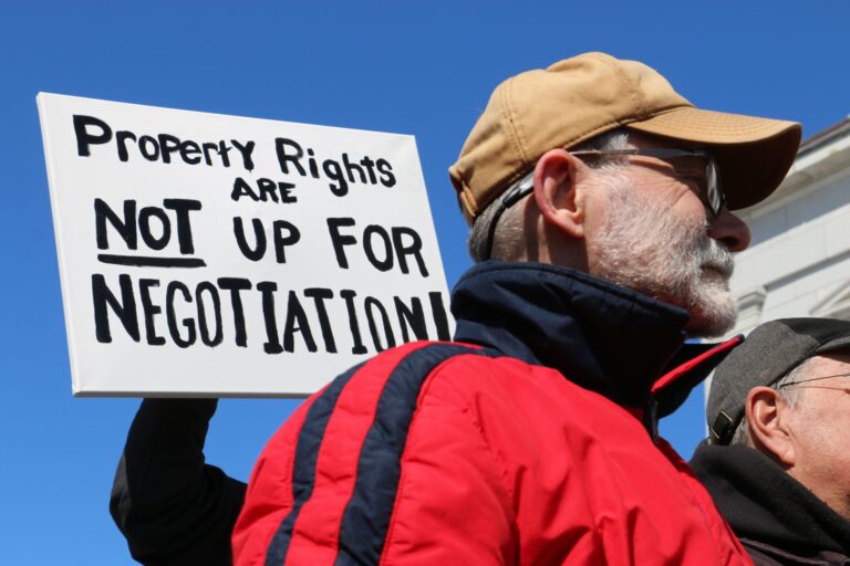 Les habitants ruraux du Vermont dénoncent les réformes de la loi 250
