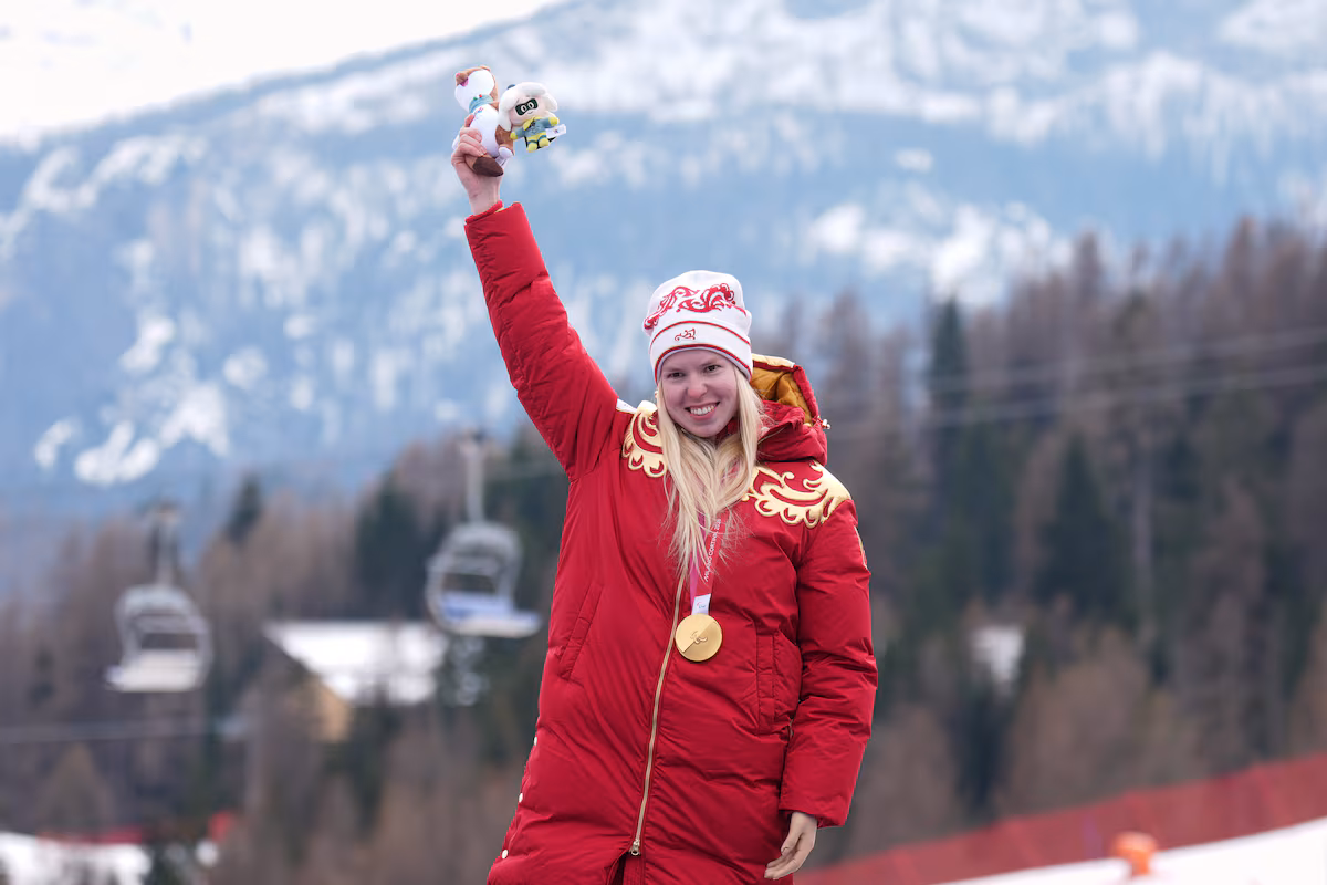 L'hymne russe retentit aux Jeux paralympiques pour la première fois en 12 ans après que Voronchikhina ait remporté l'or