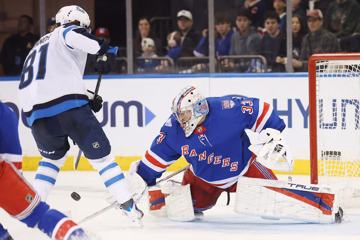 Lowry met fin à la sécheresse alors que les Jets battent les Rangers en tirs de barrage pour mettre fin à la séquence de défaites de Winnipeg