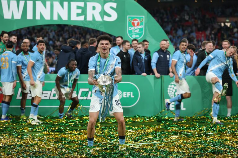Man City domine Arsenal pour remporter la Coupe de la Ligue anglaise et faire une déclaration dans la course au titre en Premier League