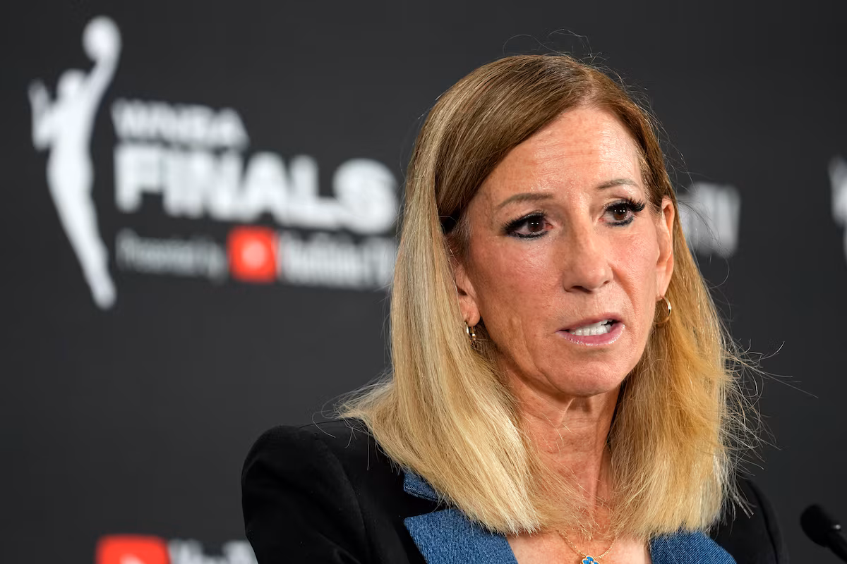 Toronto choisit de choisir le sixième rang du repêchage de la WNBA au lieu du premier du repêchage d'expansion après avoir remporté le tirage au sort