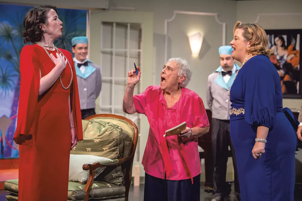 Revue de théâtre : « Suite Surrender », Girls Nite Out Productions