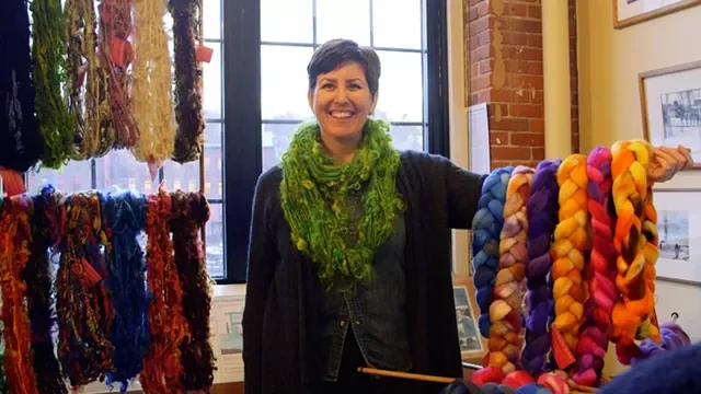 Coincé au Vermont : des artistes locaux célèbrent l'histoire de l'usine lors de la foire de la fibre vendredi à Winooski