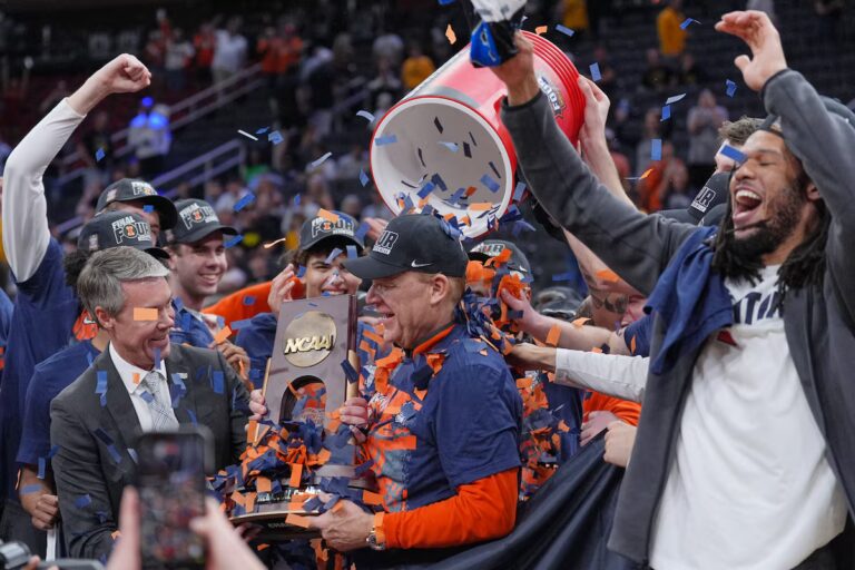 À la 39e année de sa carrière, Brad Underwood place l'Illinois au Final Four