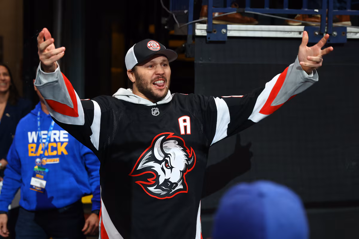 Après des départs inégaux, Dahlin des Sabres et Allen de Bills partagent enfin le succès sportif de Buffalo