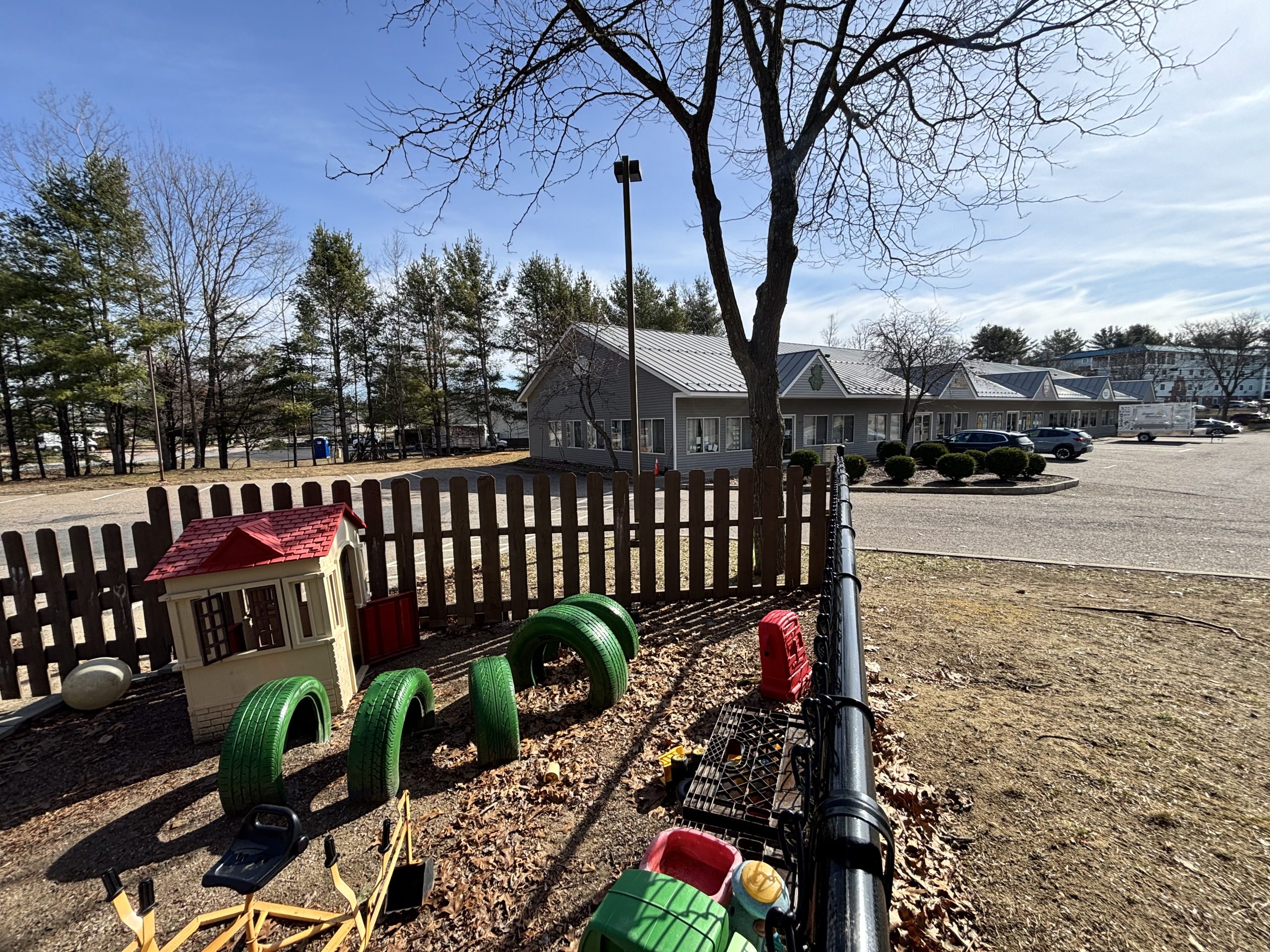 Après une enquête sur les abus envers les enseignants, les parents veulent que le propriétaire d'une garderie soit banni