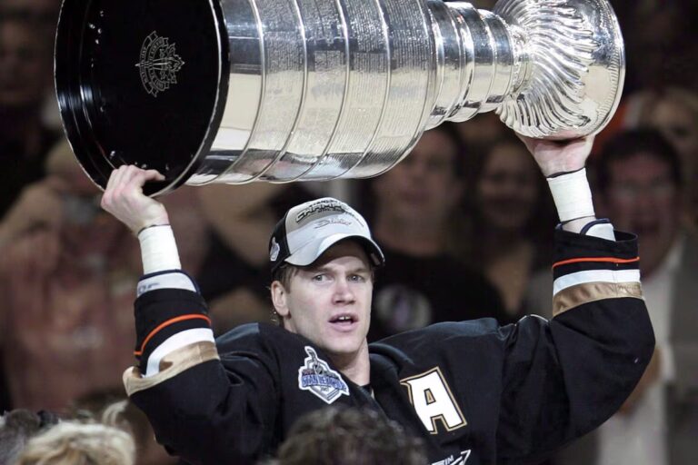 Chris Pronger parle des séries éliminatoires de la LNH, de la sécheresse de la Coupe Stanley au Canada et d'en payer le prix