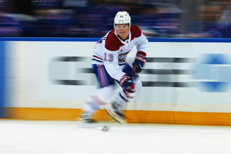 Cole Caufield vise à se joindre au club exclusif de 50 buts des Canadiens