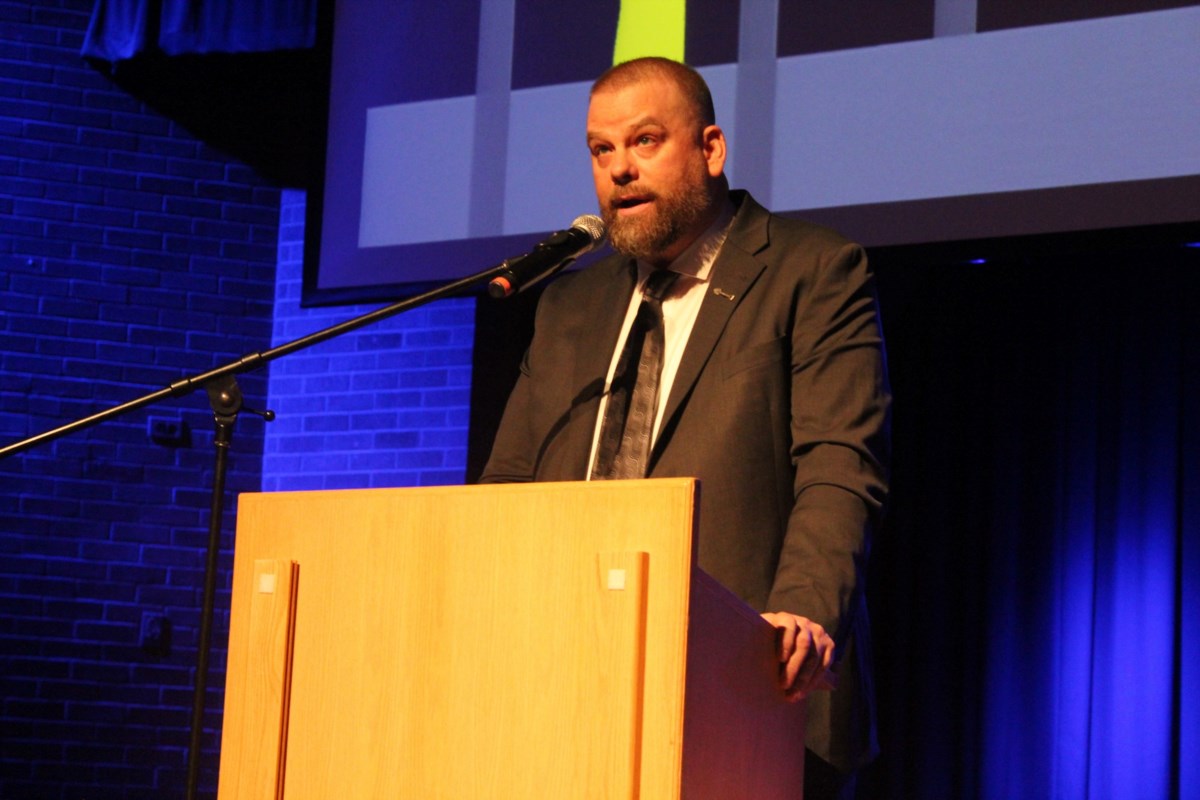 « Heureusement que je suis toujours là » : un mineur met en avant la sécurité psychologique lors du Jour de deuil