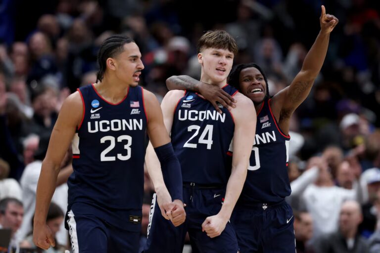 La magie de March Madness tourbillonne toujours autour des grosses sommes d’argent qui l’enveloppent
