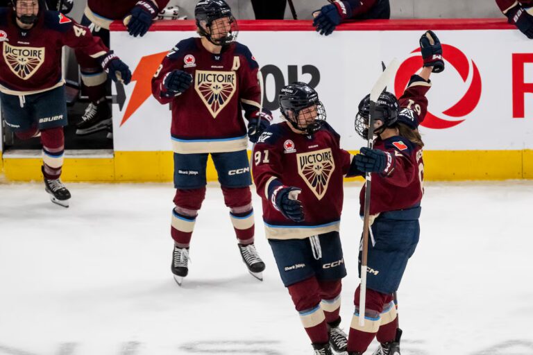 Le but de Nicole Gosling en prolongation donne à Victoire une victoire 3-2 de la PWHL sur Fleet