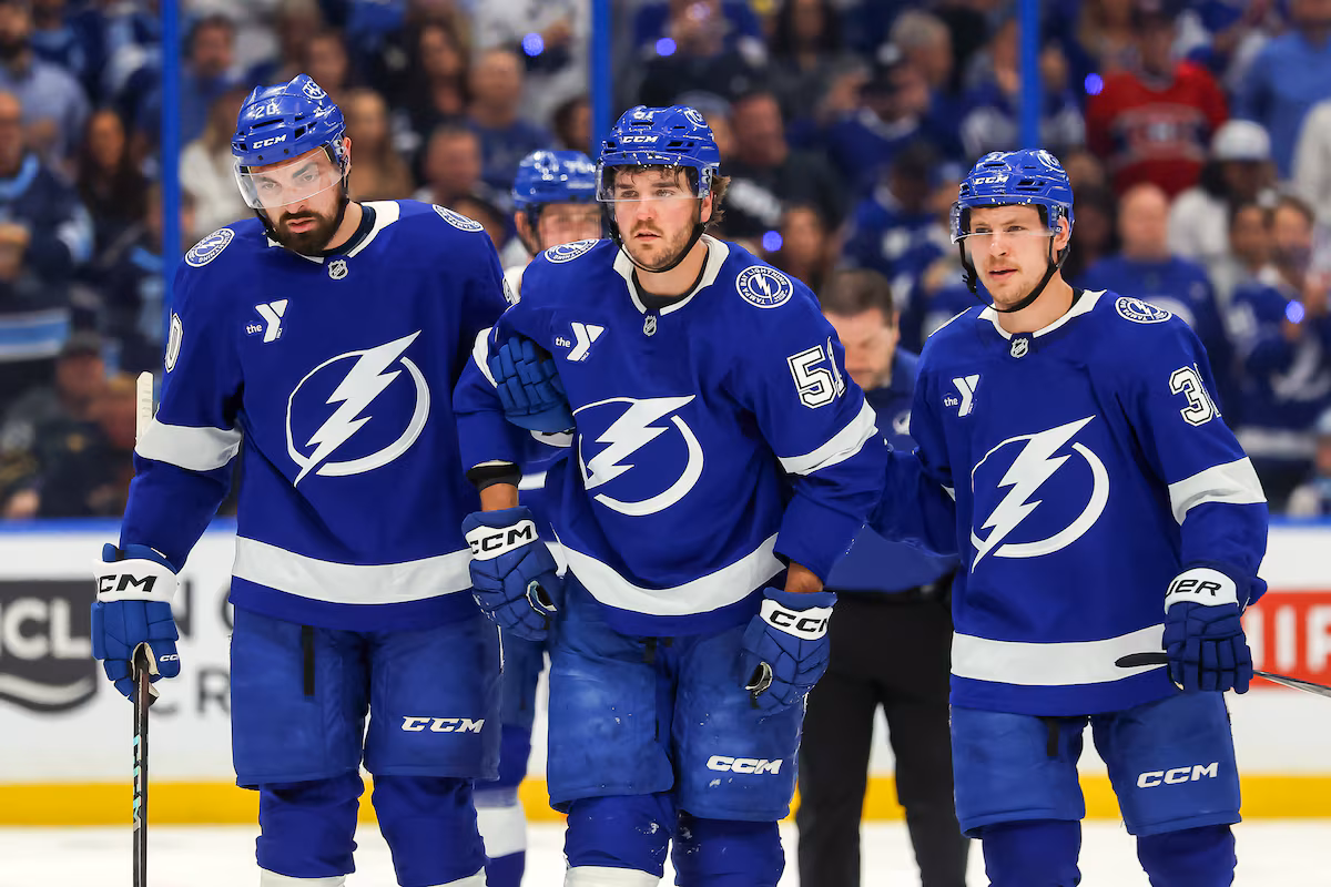 Le hockey des séries éliminatoires est officiel sous sa forme classique – médiocre et hilarant