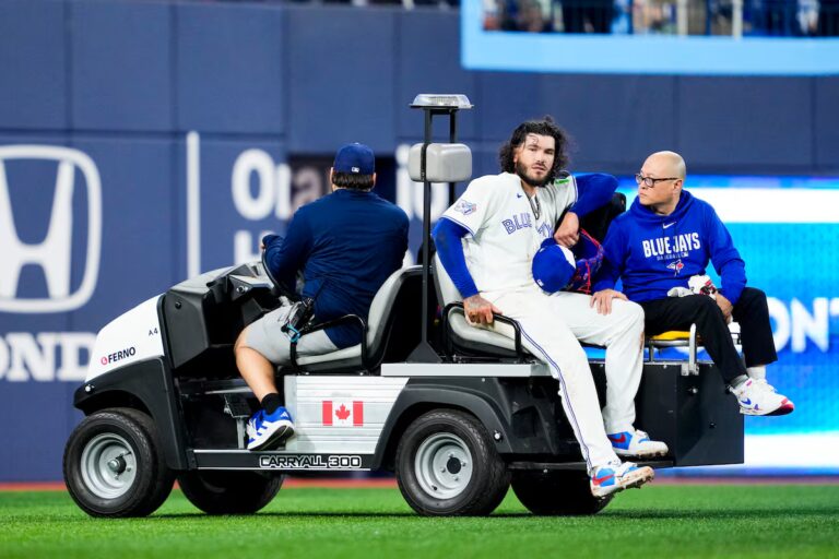 Le lanceur des Blue Jays, Cody Ponce, ratera un « moment important » en raison d'une entorse du LCA