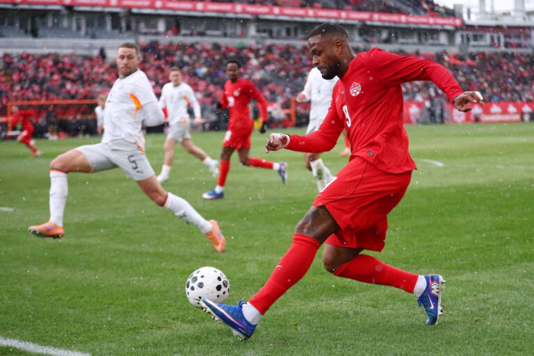 L'entraîneur Marsch veut voir rouge alors que le Canada se prépare à un match amical contre la Tunisie