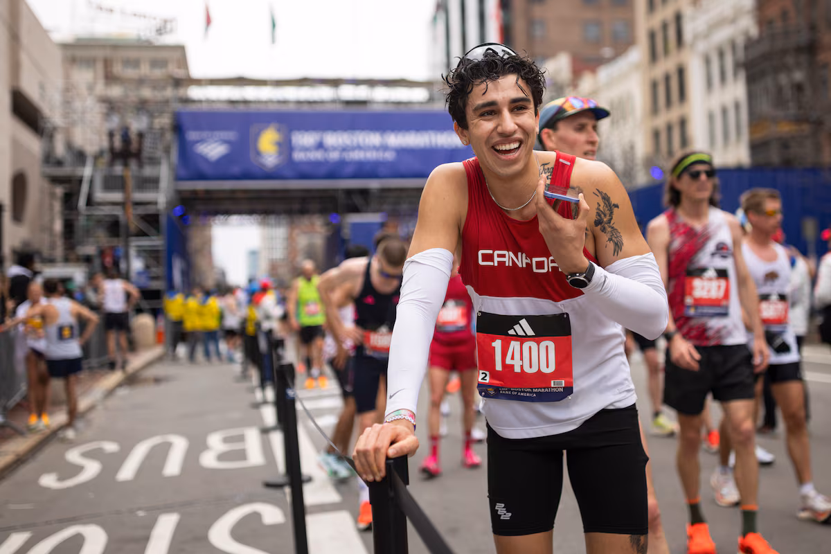 Participant au marathon de Boston, l'arrière-arrière-petit-fils de Tom Longboat a imaginé que l'icône se tenait devant lui