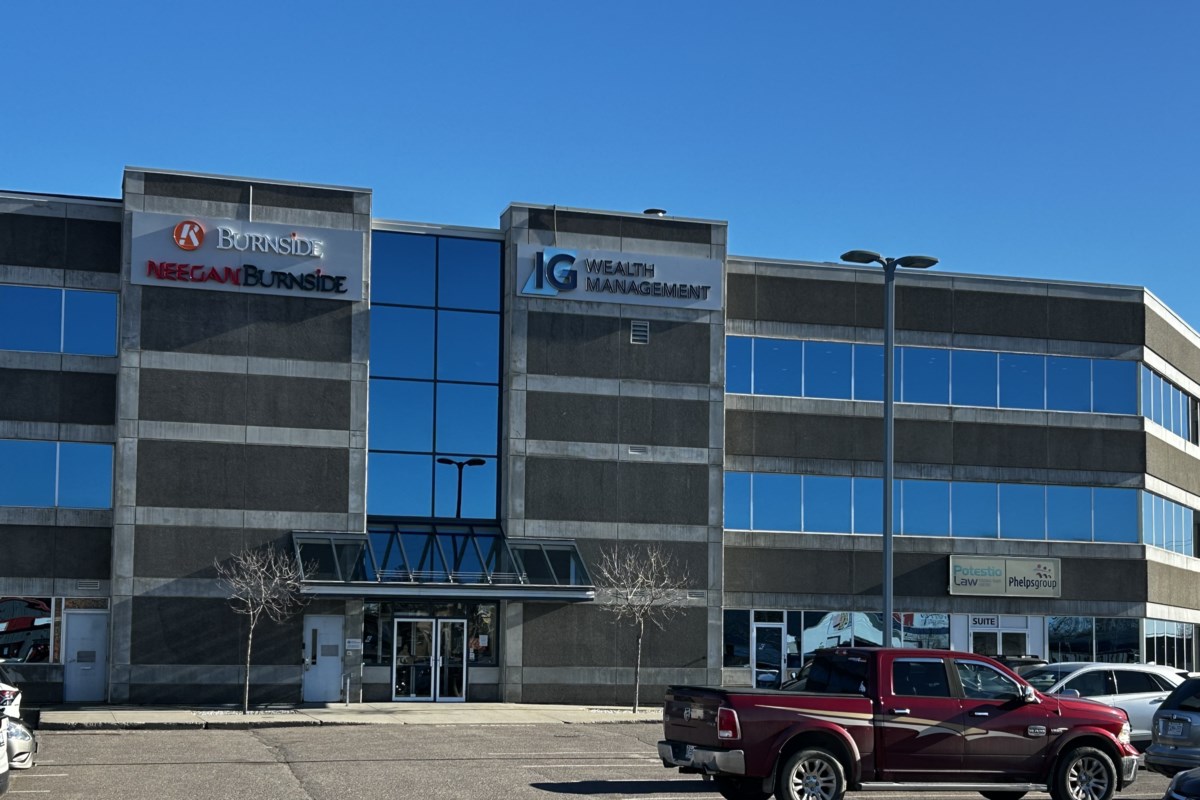 RJ Burnside & Associates Ltd. et Neegan Burnside Ltd. célèbrent l'ouverture du bureau de Thunder Bay
