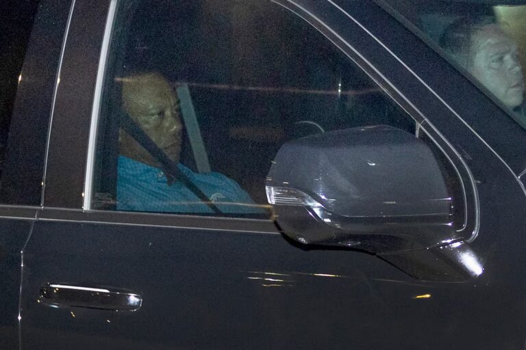Tiger Woods dit qu'il se fera soigner après avoir plaidé non coupable de conduite en état d'ébriété après un accident de voiture