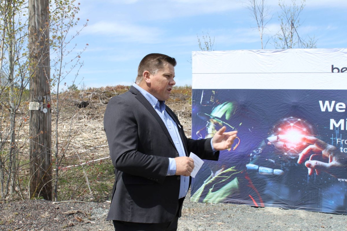 À court d'espace et en pleine croissance, Becker Mining Systems inaugure la construction d'une nouvelle installation