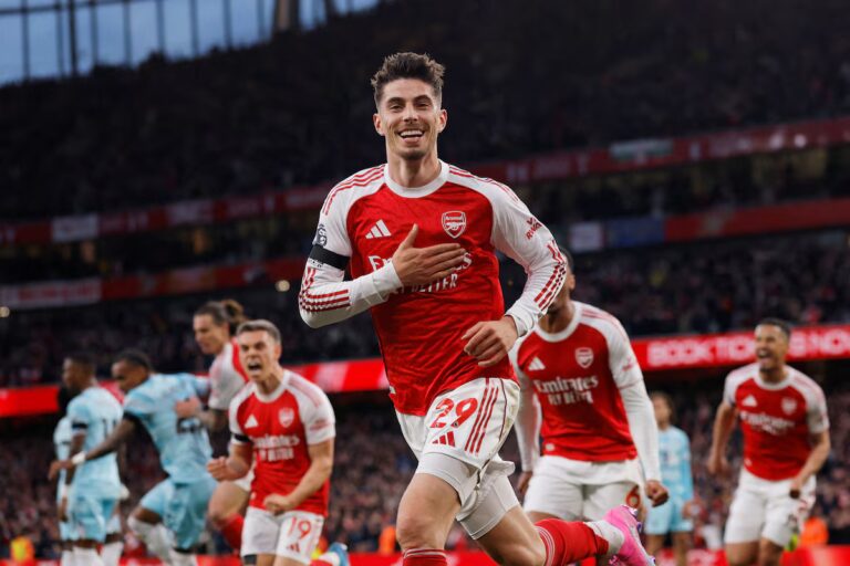 Arsenal sacré champion de Premier League pour la première fois en 22 ans