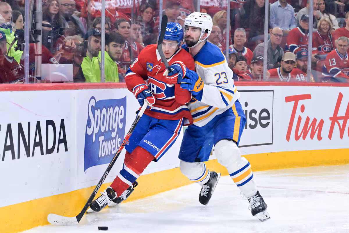 Benson et Luukkonen propulsent les Sabres devant les Canadiens lors du quatrième match pour égaliser la série