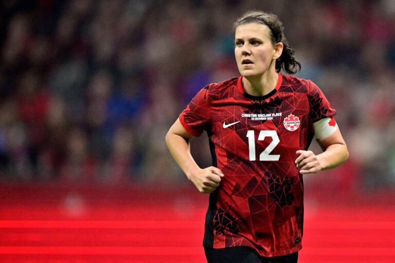 Ce court métrage d'animation raconte l'histoire de Christine Sinclair en huit minutes concises et divertissantes.